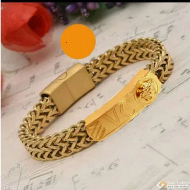 Best Quality Elegant Design Golden  Color Bracelet For Men