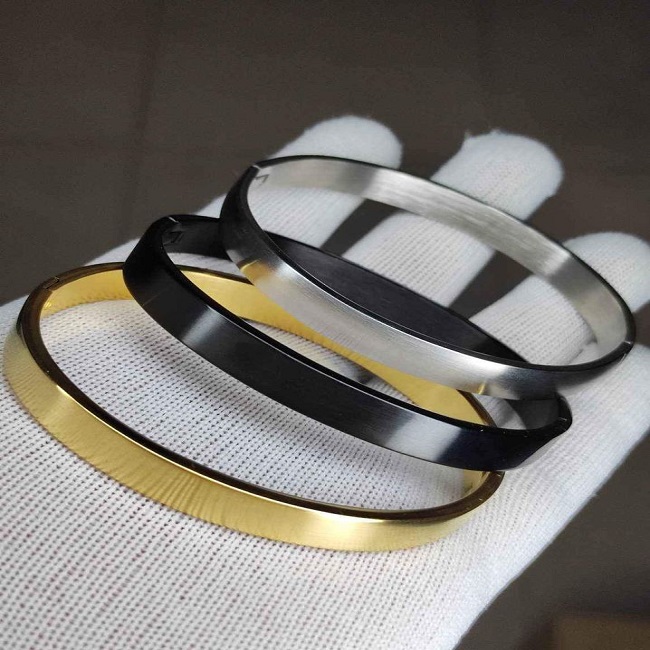 Men’s Cuff Bracelet: A Bold Statement of Style and Strength