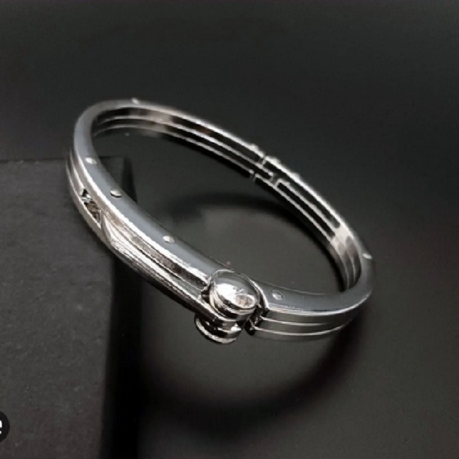 Men’s Silver Cuff Bracelet: A Timeless Accessory for Bold Style