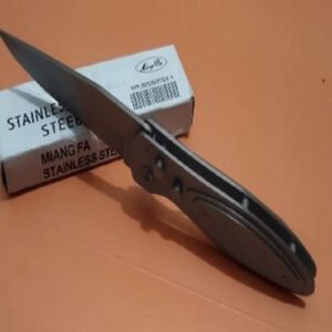 Knife for cutting fish, meat and vegetables